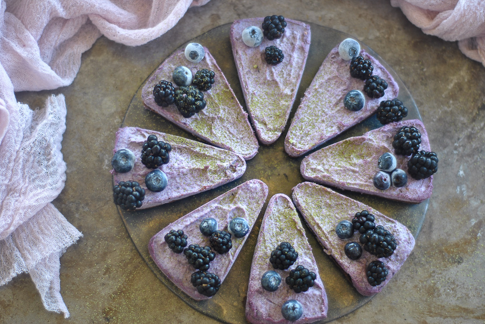 cheesecake raw blackberries