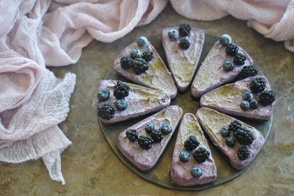 cheesecake raw blueberries